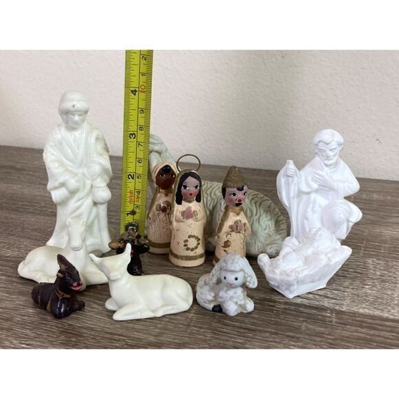 Vintage Mixed Nativity Set Porcelain & Clay Figures Japan Latin Folk Art 1950s - Picture 10 of 10